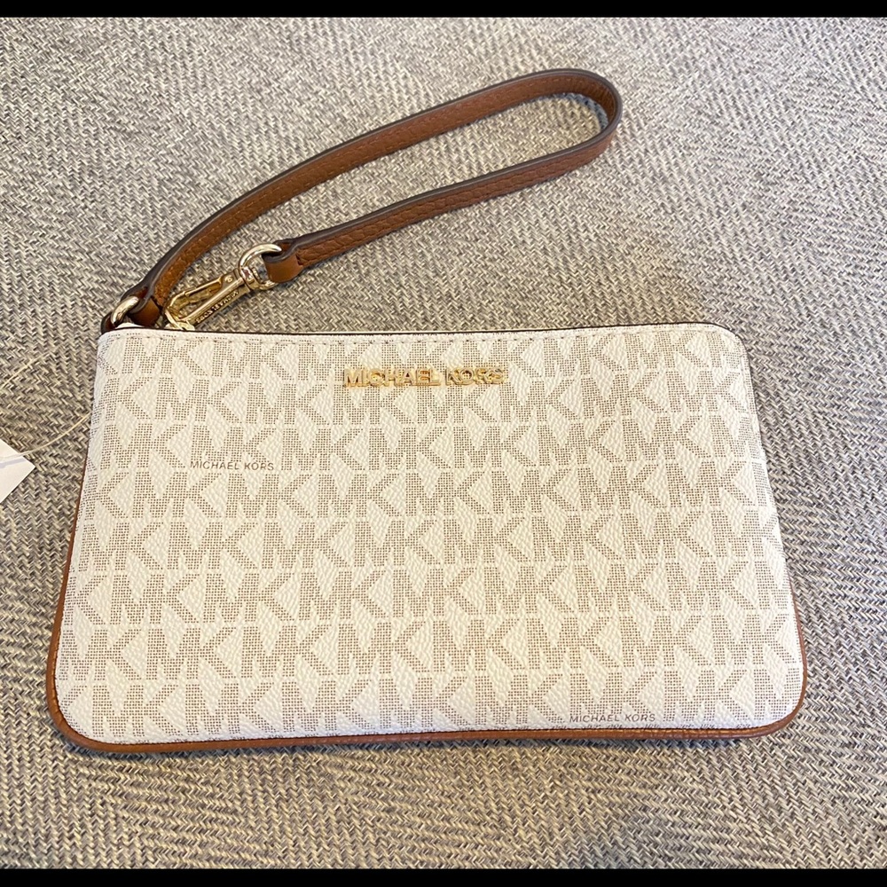 NWT Michael Kors wristlet